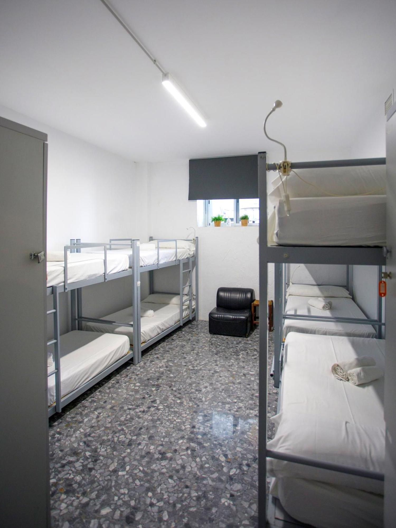 Italica Hostel Santiponce Exterior photo