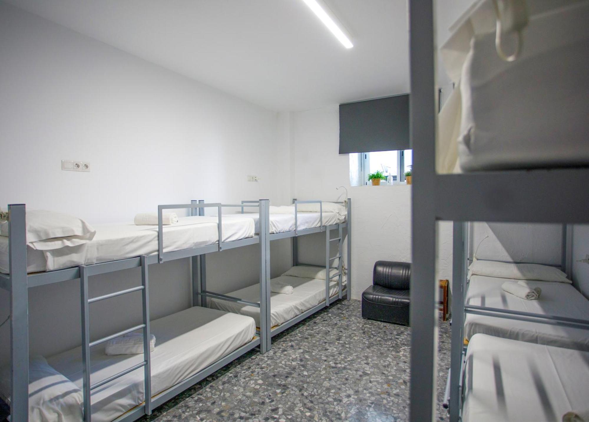 Italica Hostel Santiponce Exterior photo