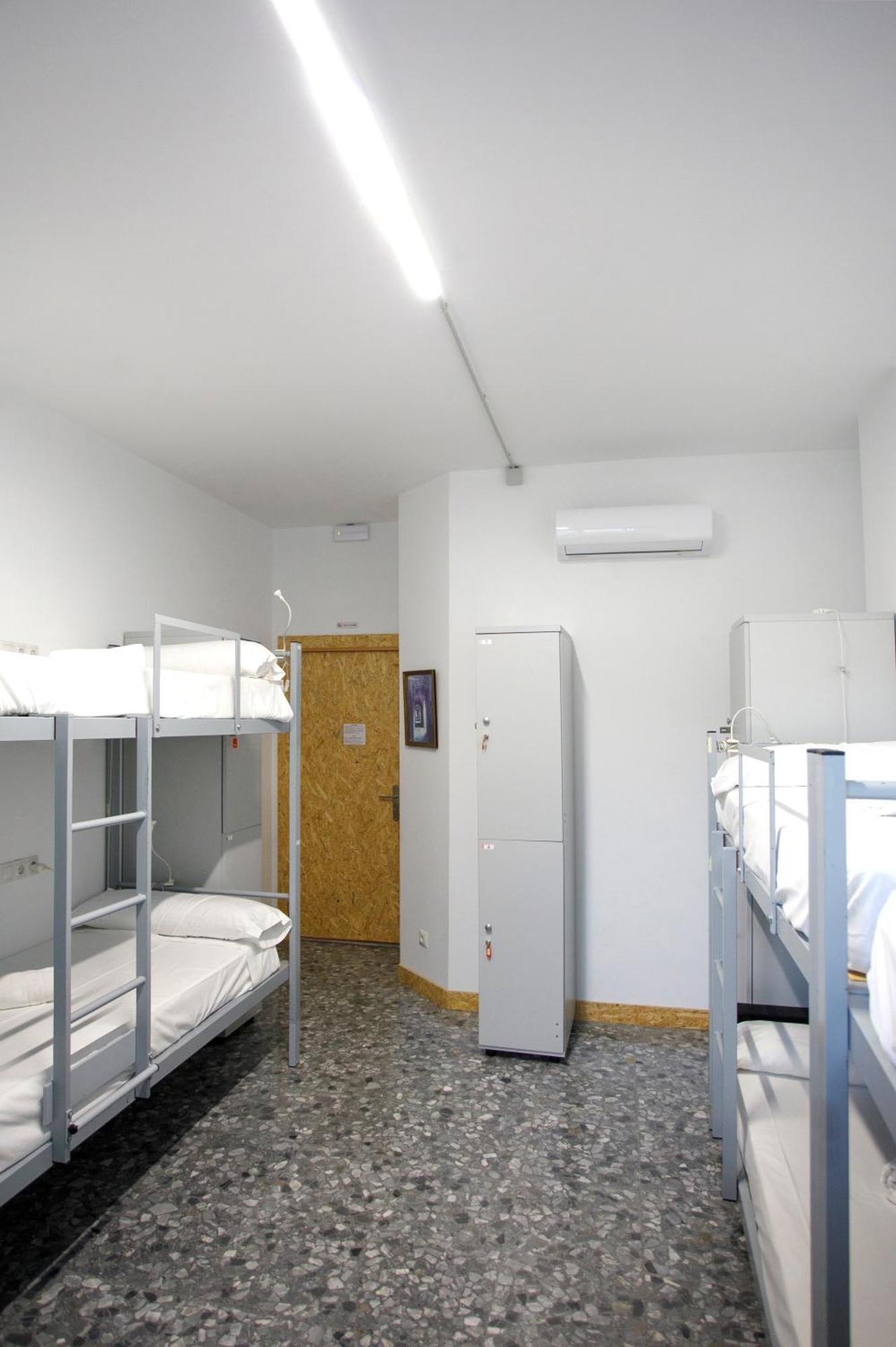 Italica Hostel Santiponce Exterior photo